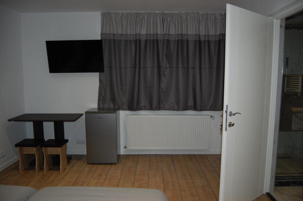 Vila Phoenix Calimanesti Exterior foto